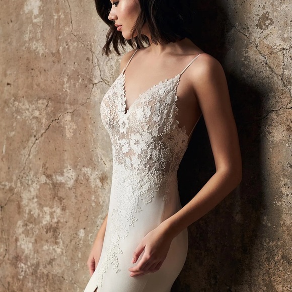 Sz 8 Mikaella Wedding Dress - Picture 8 of 10